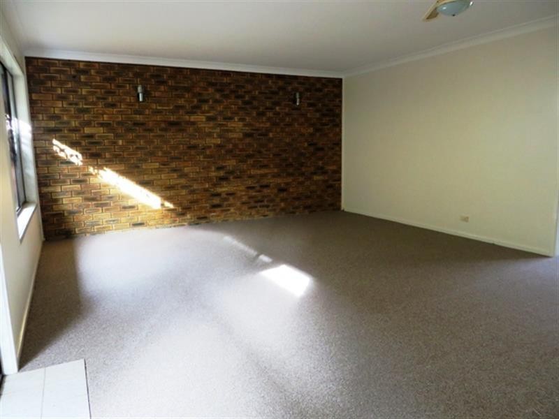 1/10 Errol Ave, Paradise Point QLD 4216