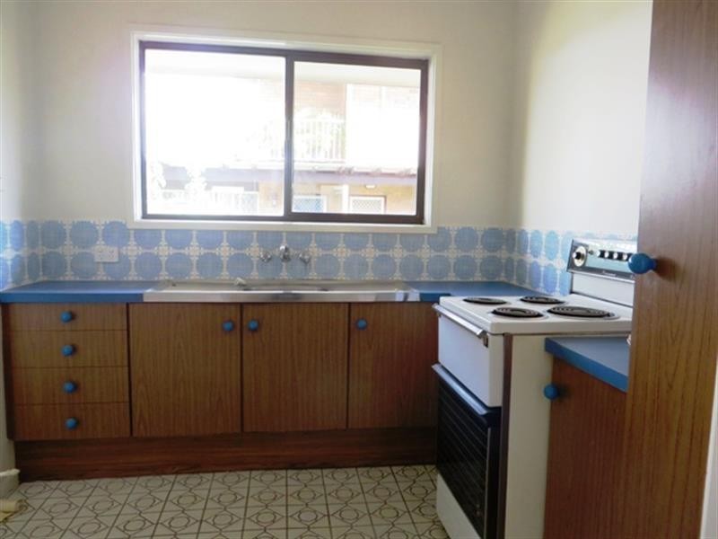 1/10 Errol Ave, Paradise Point QLD 4216