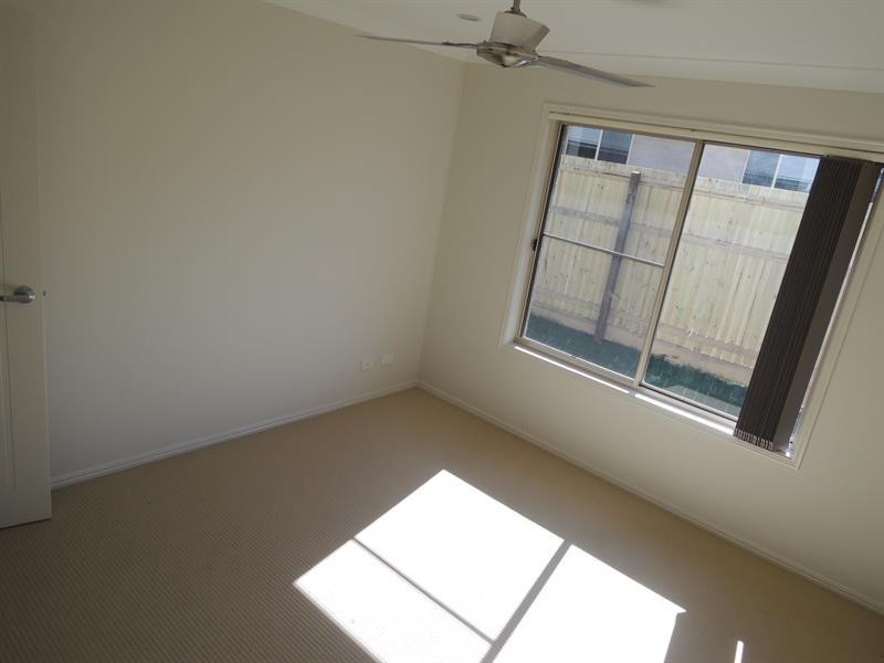 5 Sunstone Ave, Pimpama QLD 4209