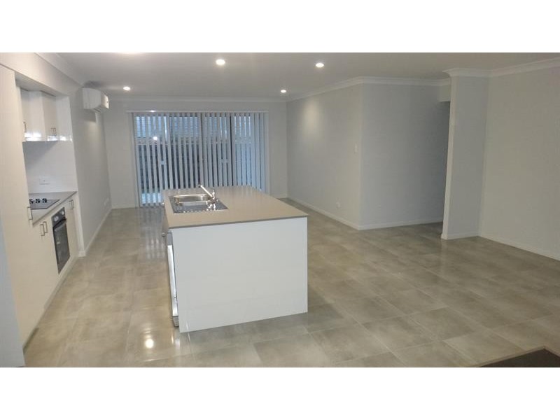 52 Damian Leeding Way, Upper Coomera QLD 4209