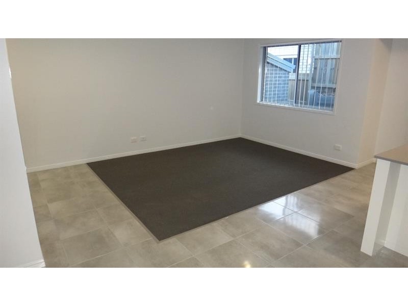 52 Damian Leeding Way, Upper Coomera QLD 4209