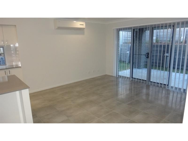 52 Damian Leeding Way, Upper Coomera QLD 4209