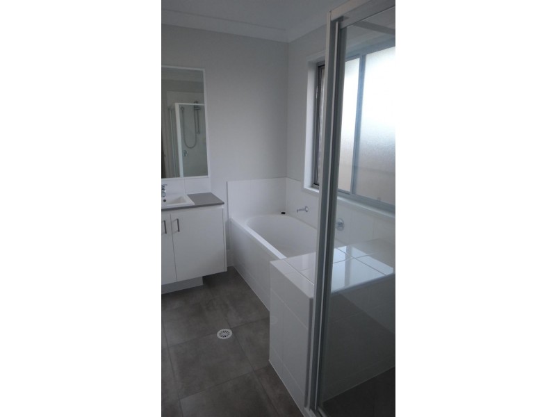 52 Damian Leeding Way, Upper Coomera QLD 4209