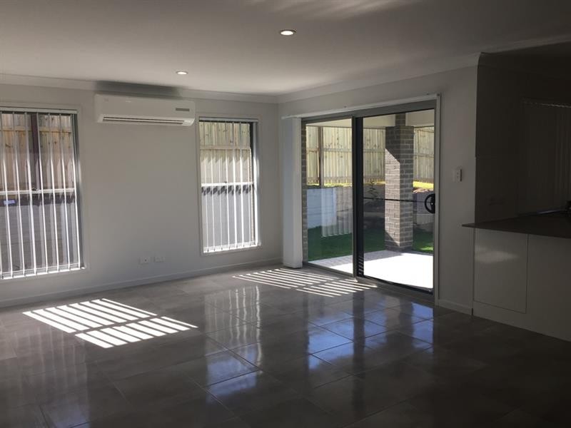 7 Sunstone Ave, Pimpama QLD 4209