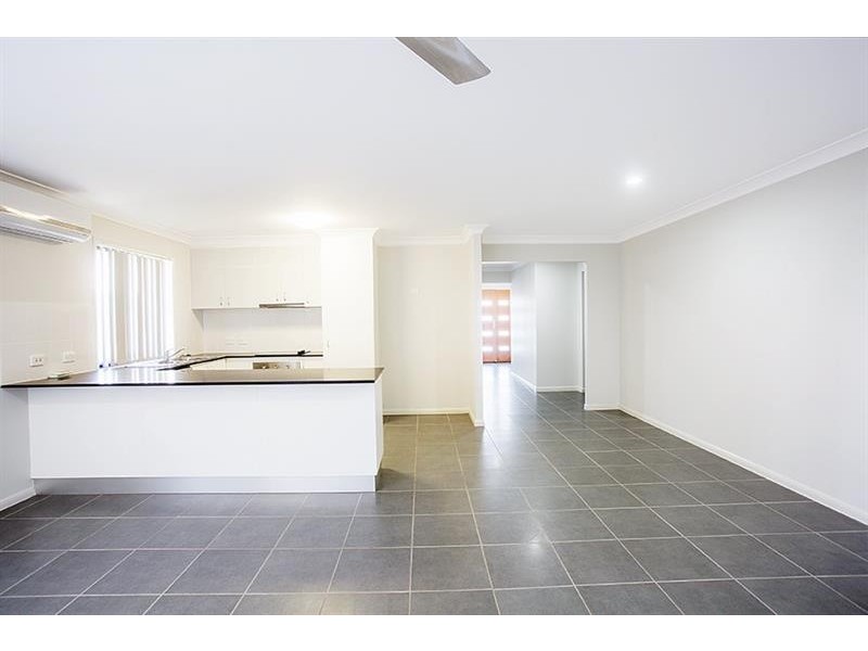 124 Whitehaven Dr, Blacks Beach QLD 4740