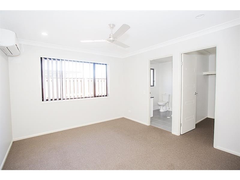 124 Whitehaven Dr, Blacks Beach QLD 4740