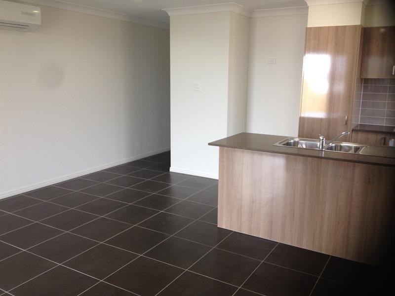 16 Wesley Way, Gleneagle QLD 4285