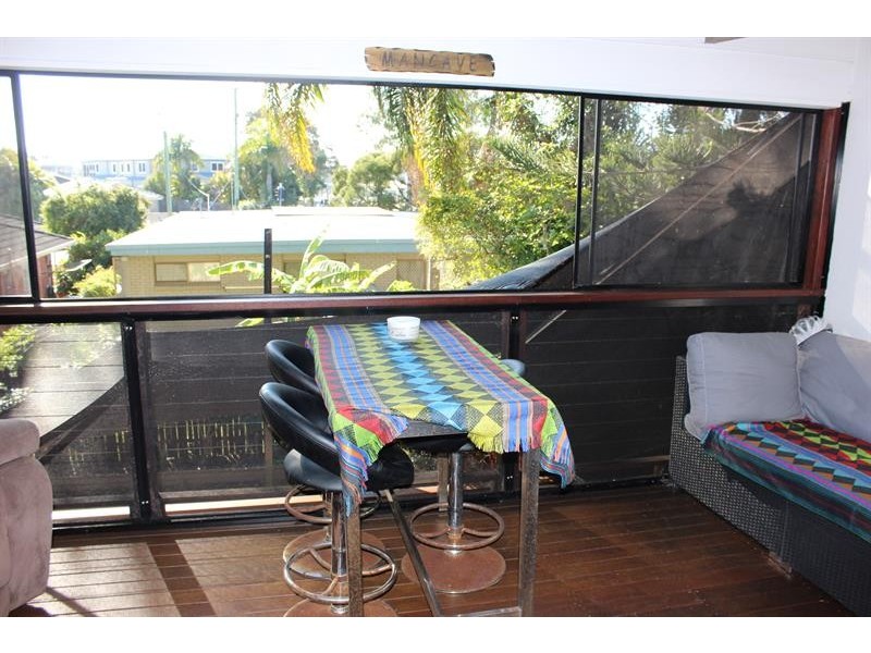 2/13 Waratah Ave, Biggera Waters QLD 4216