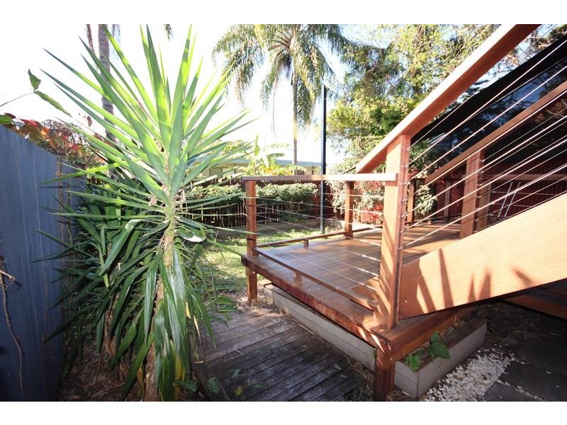 2/13 Waratah Ave, Biggera Waters QLD 4216