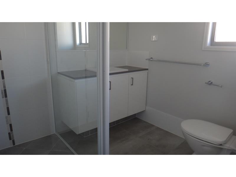 9 Damian Leeding Way, Upper Coomera QLD 4209