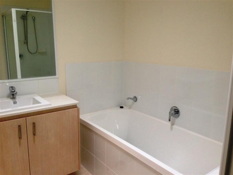 10 Joanne Ct, Gleneagle QLD 4285