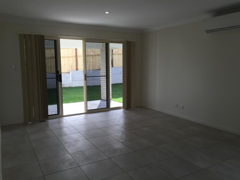 1 Sunstone Ave, Pimpama QLD 4209