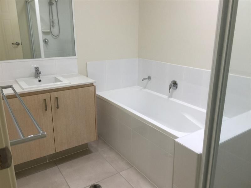 1 Sunstone Ave, Pimpama QLD 4209