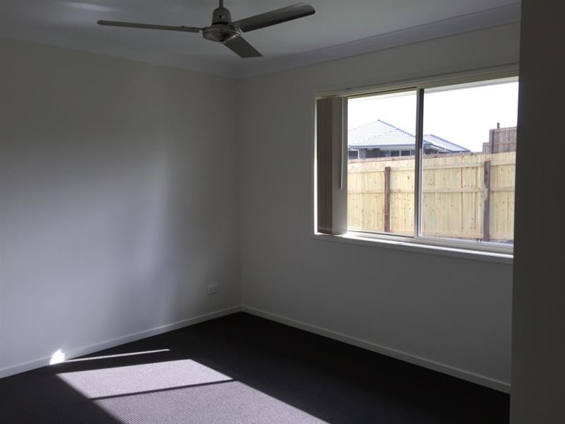 1 Sunstone Ave, Pimpama QLD 4209