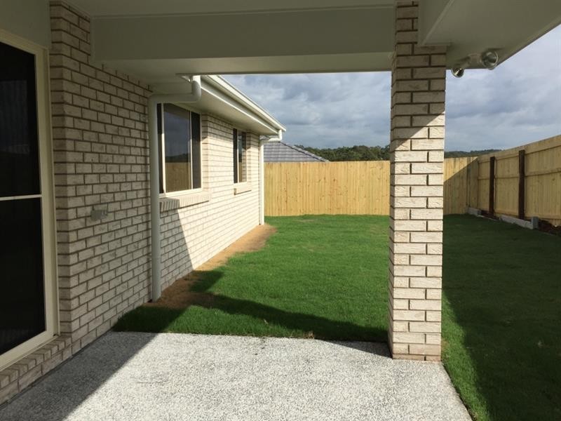 1 Sunstone Ave, Pimpama QLD 4209