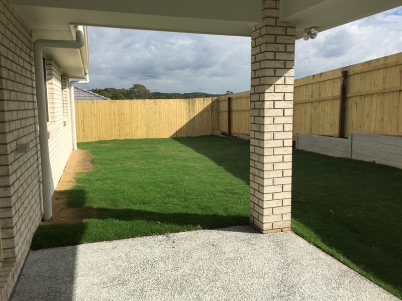 1 Sunstone Ave, Pimpama QLD 4209