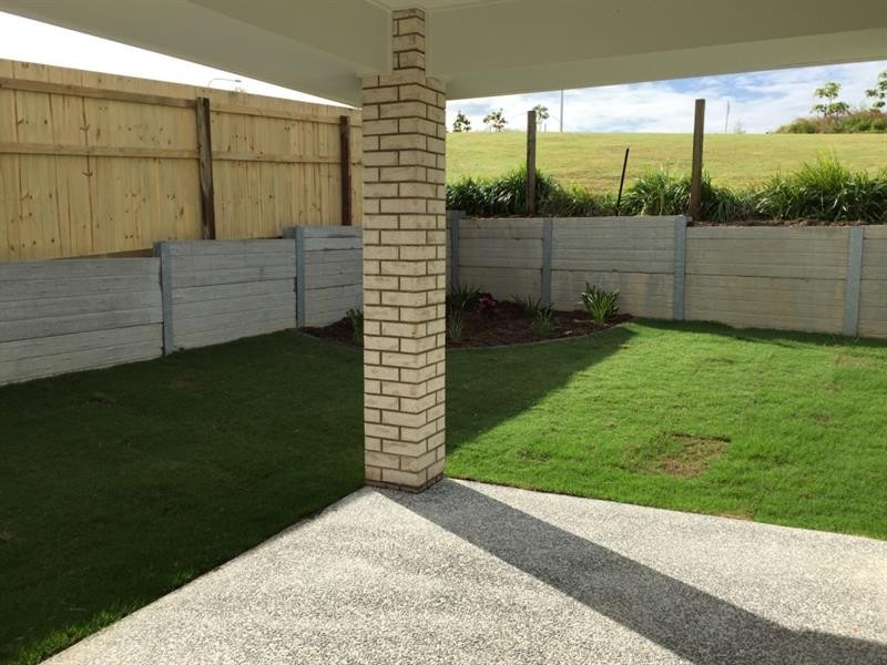 1 Sunstone Ave, Pimpama QLD 4209