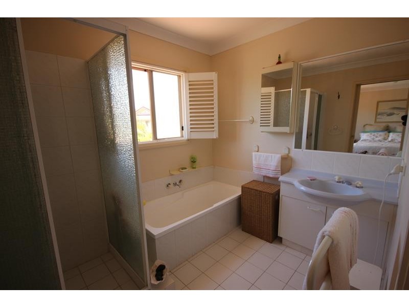 121/170 Central St, Labrador QLD 4215