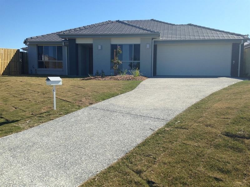 6 Alfred Raymond Hulse Dr, Upper Coomera QLD 4209