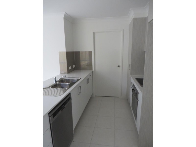 26 Cumulus Cct, Coomera QLD 4209