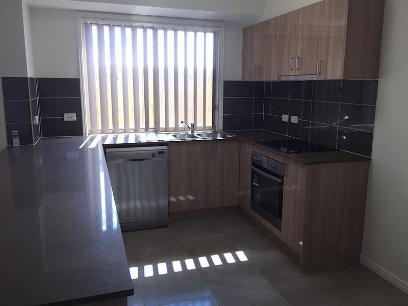 25 John Cres, Pimpama QLD 4209