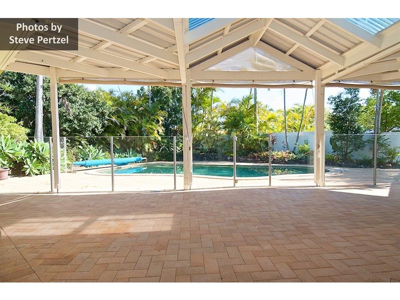 26 Pearson Cl, Arundel QLD 4214