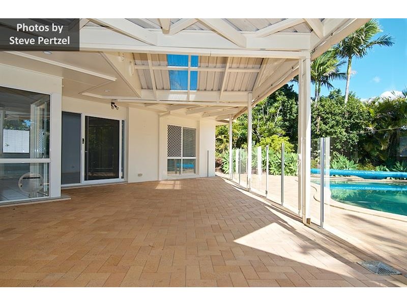 26 Pearson Cl, Arundel QLD 4214