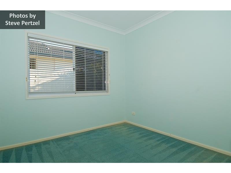 26 Pearson Cl, Arundel QLD 4214