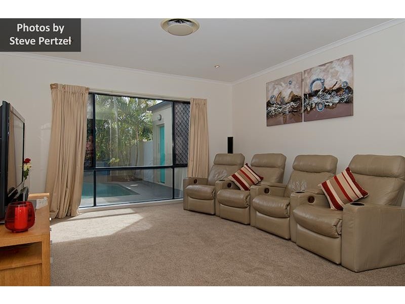 4 Worthing Ct, Arundel QLD 4214