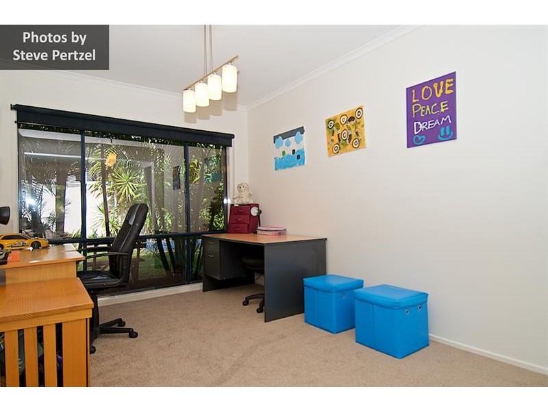 4 Worthing Ct, Arundel QLD 4214