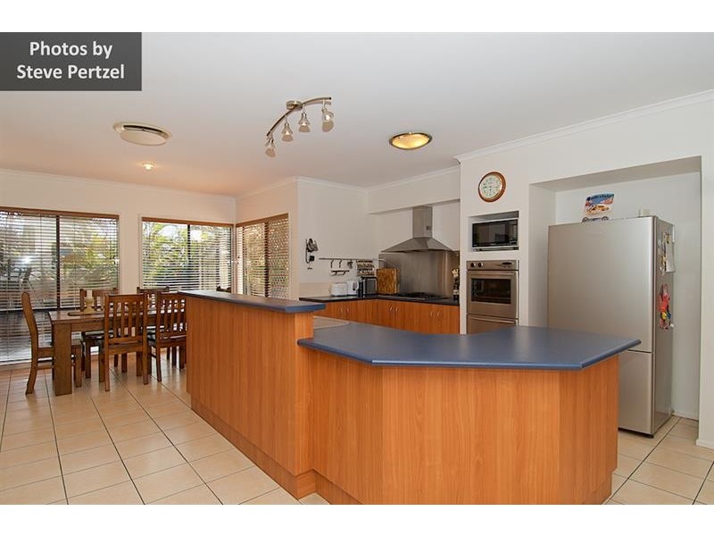4 Worthing Ct, Arundel QLD 4214