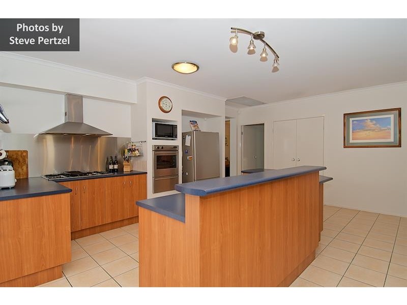 4 Worthing Ct, Arundel QLD 4214