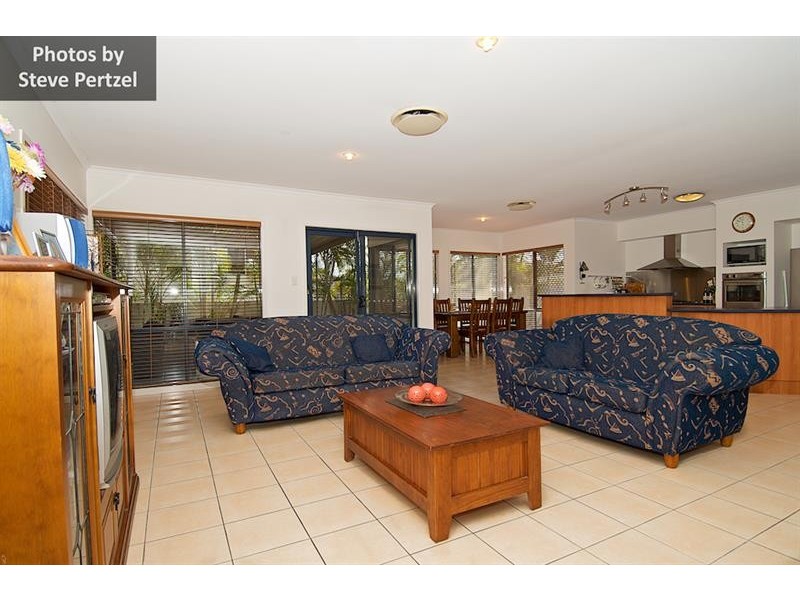4 Worthing Ct, Arundel QLD 4214