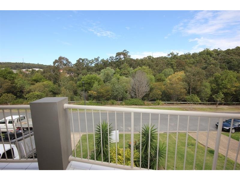 52 Diamantina Cct, Pacific Pines QLD 4211