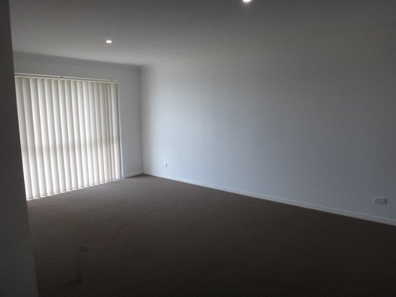 23 Finley Street St, Gleneagle QLD 4285