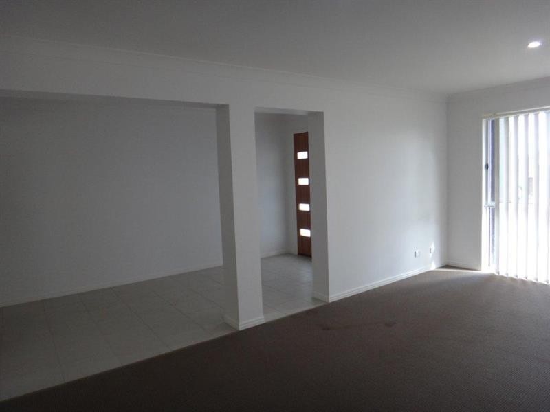 23 Finley Street St, Gleneagle QLD 4285