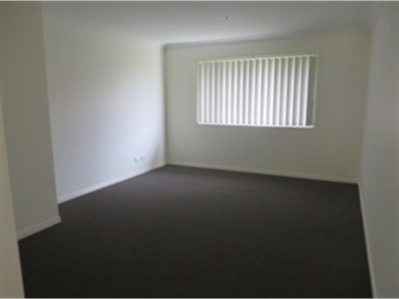 23 Lachlan St, Gleneagle QLD 4285