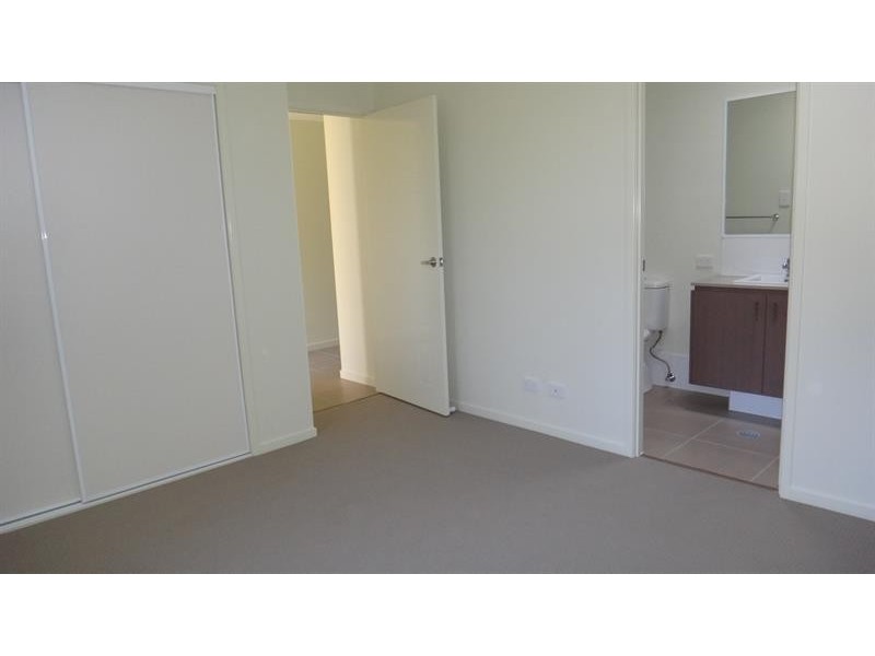 1 Tarryn St, Gleneagle QLD 4285