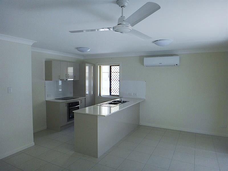 66 Hanover Dr, Pimpama QLD 4209