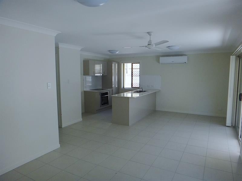 66 Hanover Dr, Pimpama QLD 4209