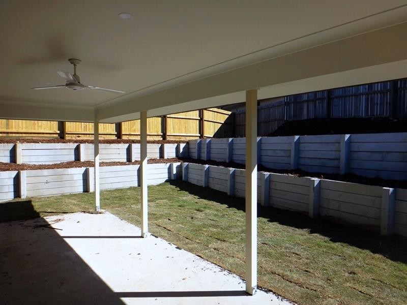 66 Hanover Dr, Pimpama QLD 4209