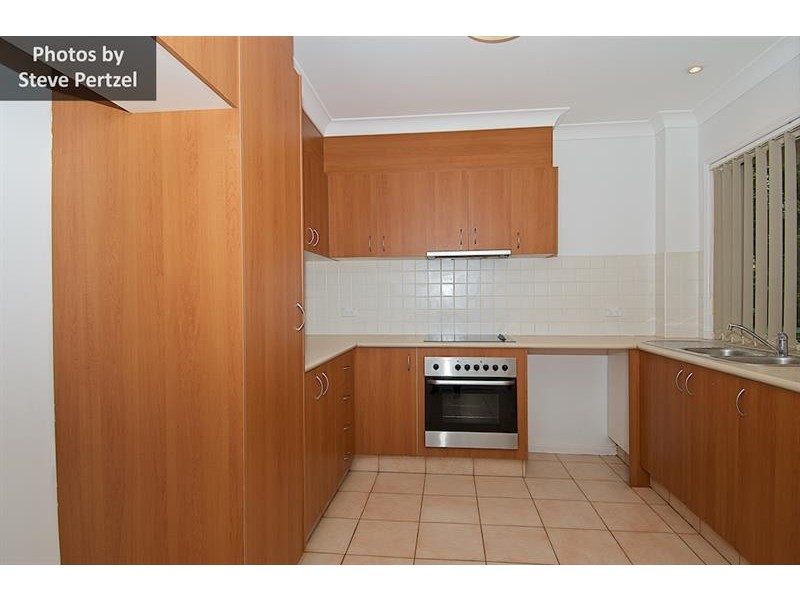 1/97-99 Eugaree  St, Southport QLD 4215