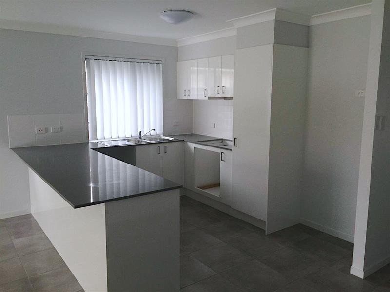10 Finley St, Gleneagle QLD 4285