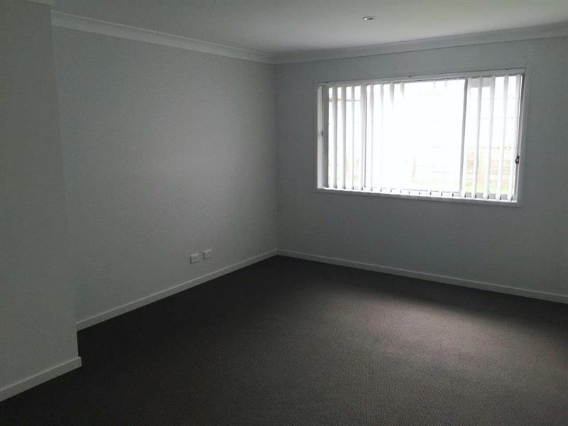10 Finley St, Gleneagle QLD 4285