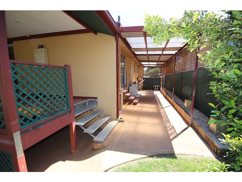 28 Lara Ave, Southport QLD 4215