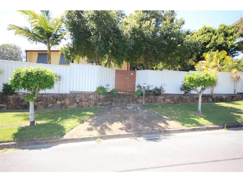 28 Lara Ave, Southport QLD 4215