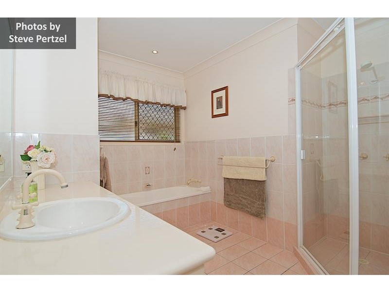 9 Fitzalan Cct, Arundel QLD 4214