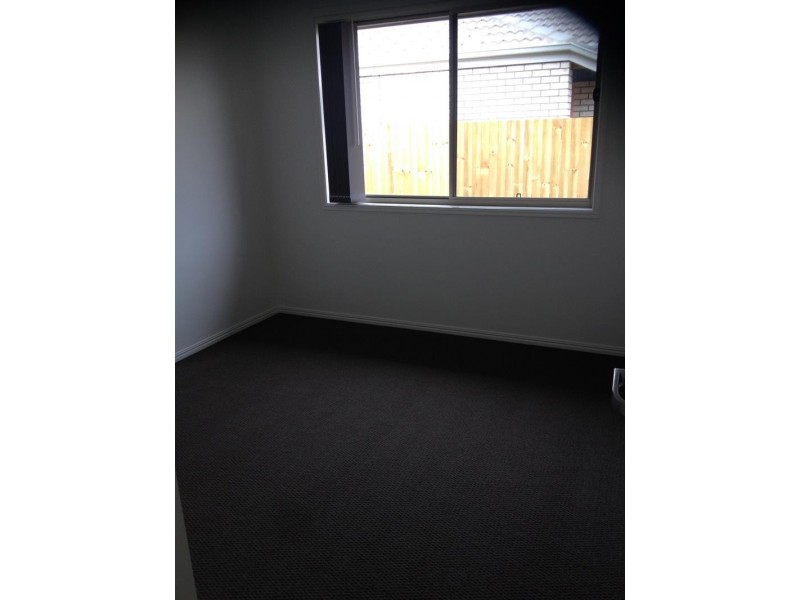 16 Wesley Way Way, Gleneagle QLD 4285