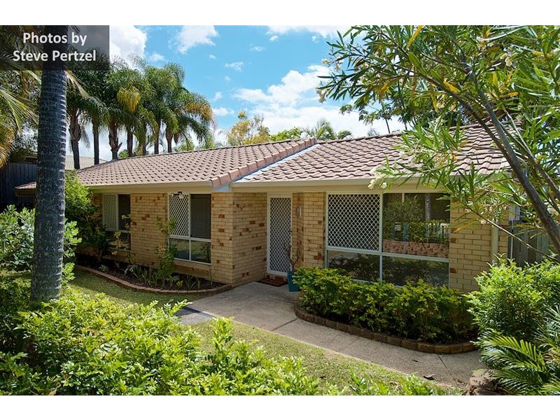 9 Langer Pl, Arundel QLD 4214