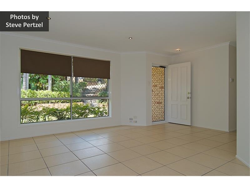 9 Langer Pl, Arundel QLD 4214